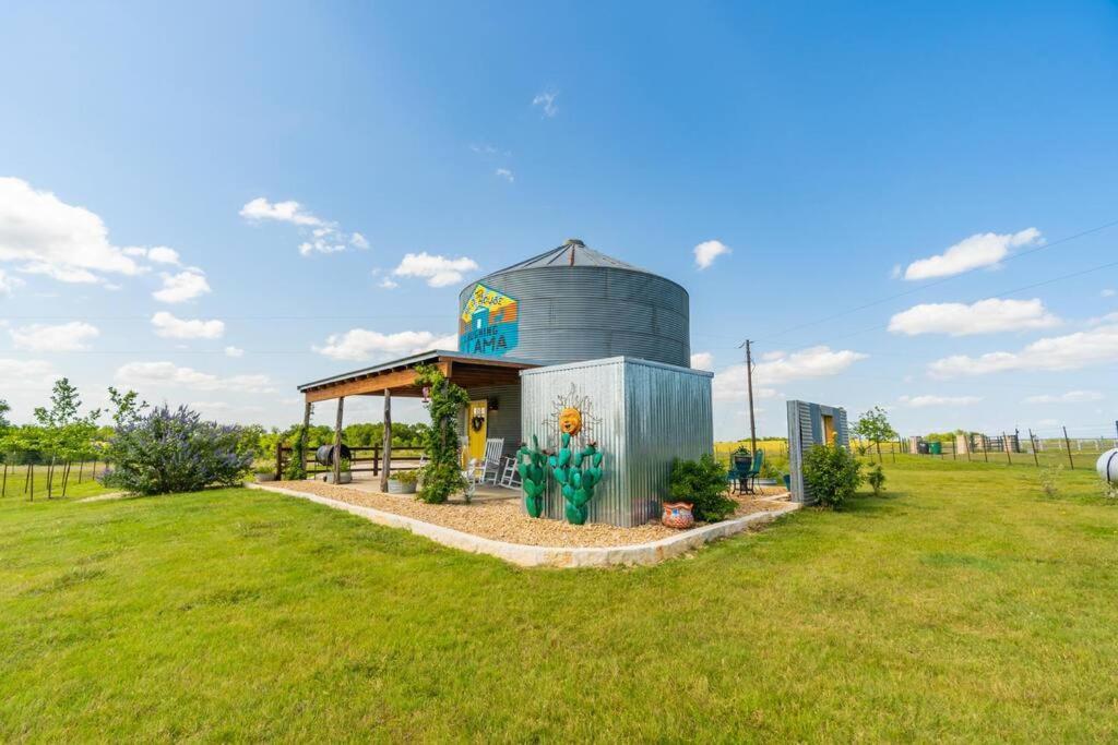 Silo House At Laughing Llama Farm Troy Exterior foto