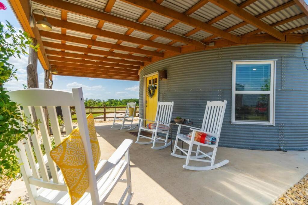 Silo House At Laughing Llama Farm Troy Exterior foto